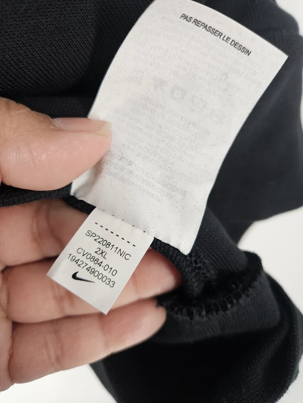 Nike Men's Black Standard Issue Basketball Pullover Hoodie Size XXL